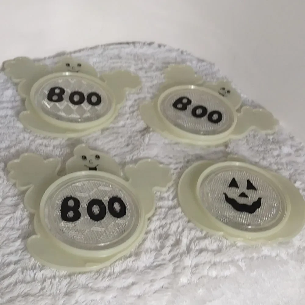 4 Glow in the Dark Reflective Halloween Hanging Decorations